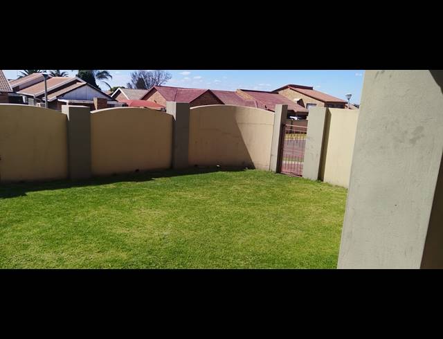 2 BEDROOM APARTMENT TO LET IN REYNO RIDGE